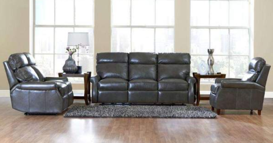 Tips on Finding & Decorating with Traditional Living Room Furniture