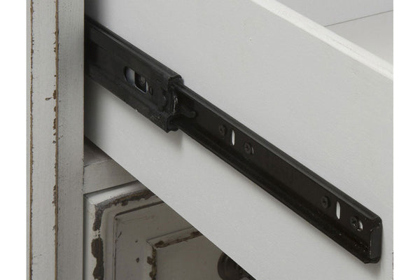 Canterbury Queen Or King Upholstered Tufted Bed "Create Your Own Bedroom" Collection